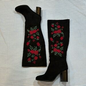 Black & Red SUEDE Knee High Heeled Boots • size 9 • Rose Floral Embroidered